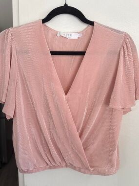 ASTR Blush Pink Pleated V-Neck Top